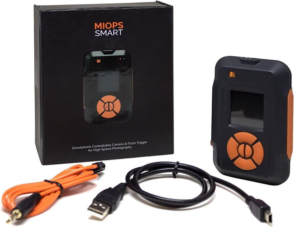 MIOPS Smart Plus camera trigger with box cables and accessories included in package